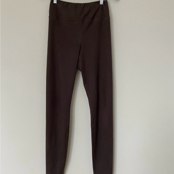 Aritzia Daria Pant Vegan Suede Leggings in Brown Taupe
Suede size Medium - Picture 2 of 7